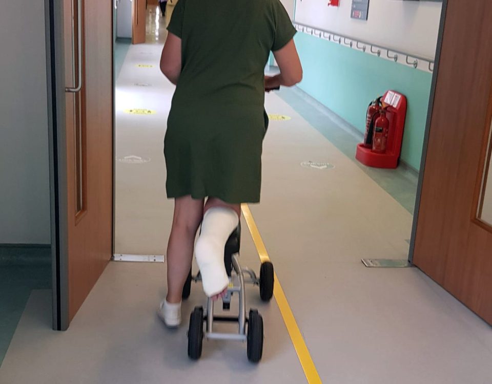 knee-scooter-safety-tips-first-time-users